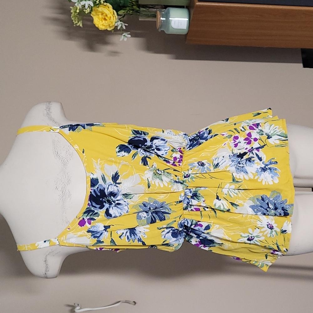 Bright Floral Tank - Picture 5 of 7